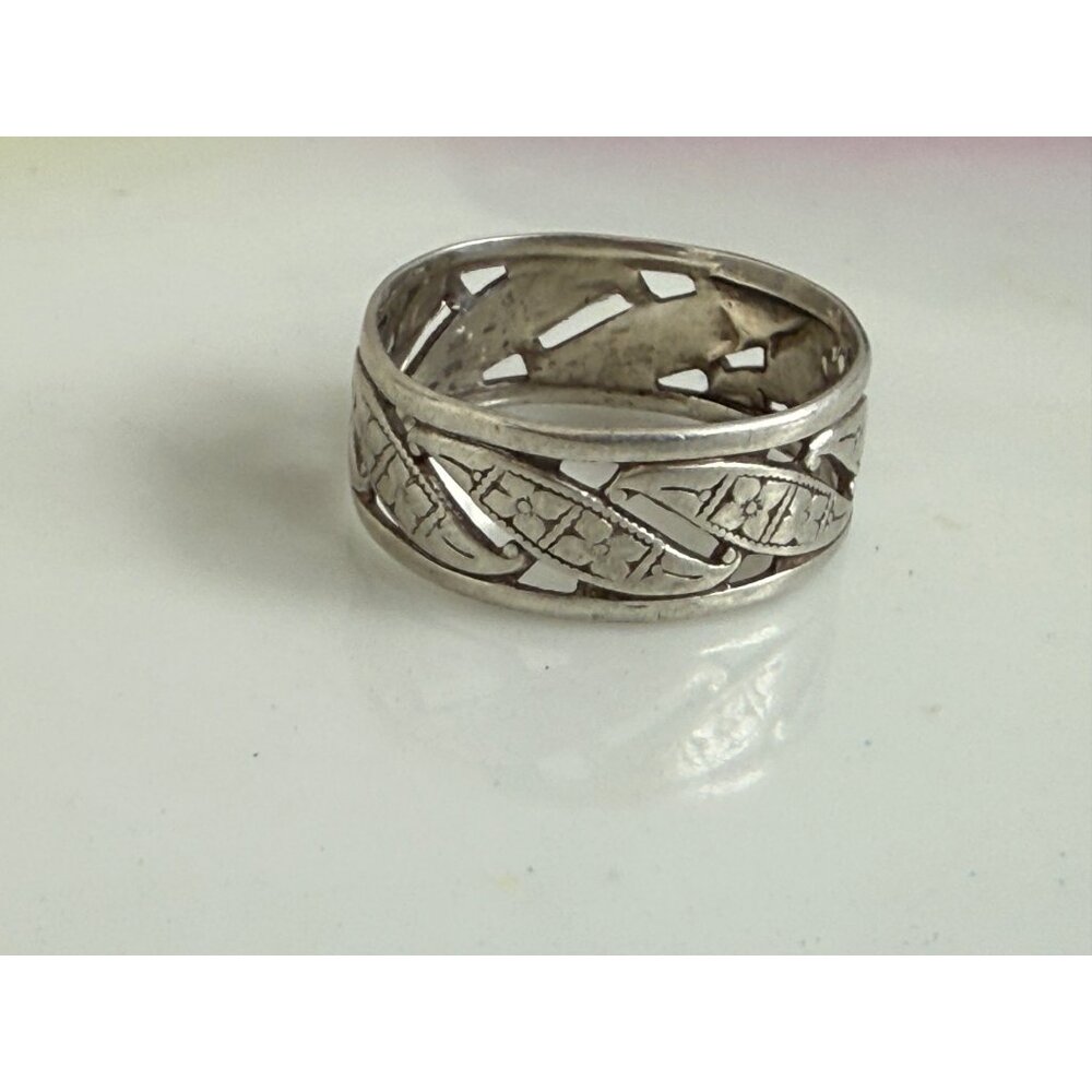 Vintage 50's Uncus Sterling Silver  Cut out Floral Band Ring Size 7.5 - Picture 8 of 10